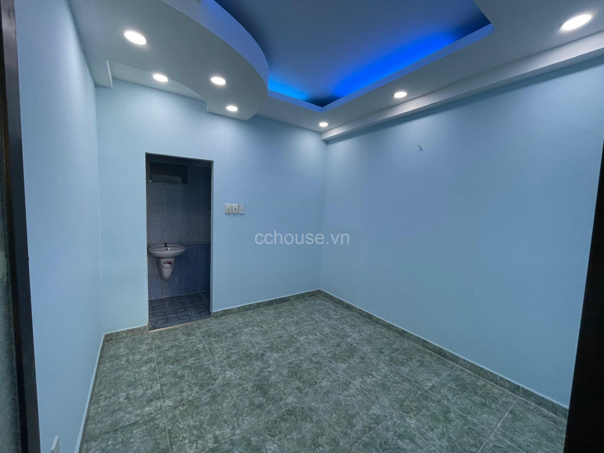 Bán nhà MT đường Hoàng Sa, P5, Tân Bình