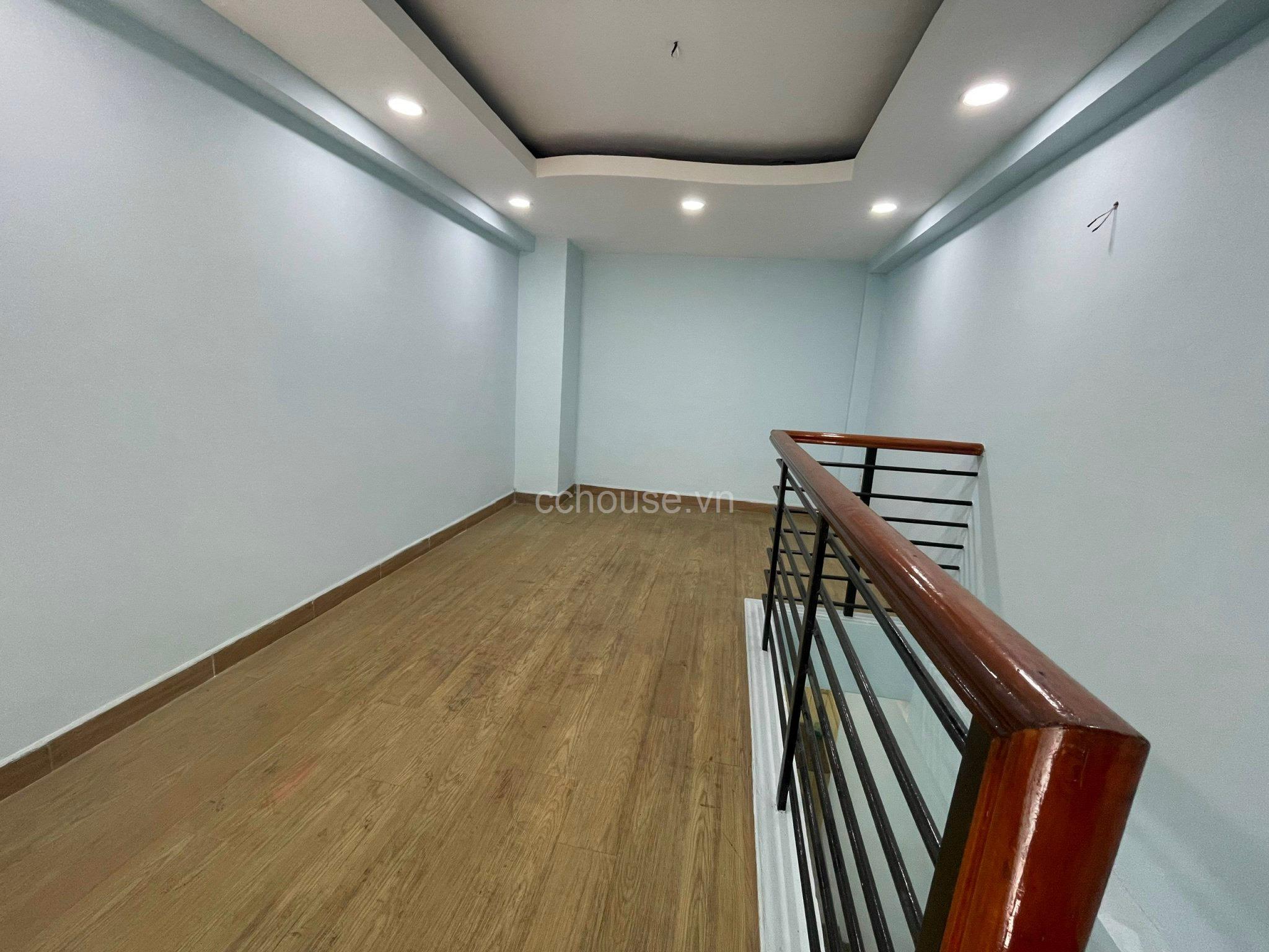 Bán nhà MT đường Hoàng Sa, P5, Tân Bình