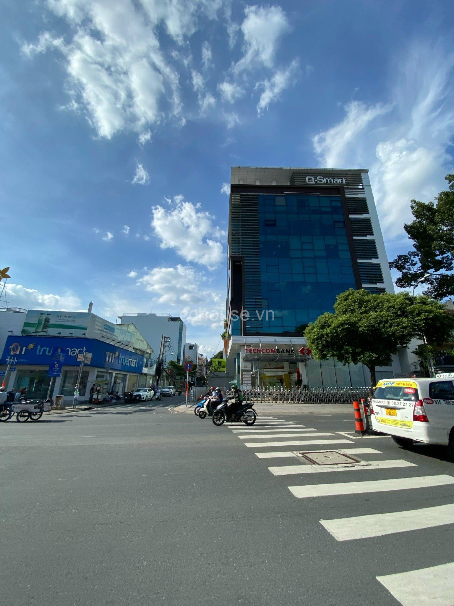 Bán toà nhà 36 Phan Đăng Lưu, Phường 6, Quận Bình Thạnh, Diện tích: 22x25m ( CN: 540m2)
