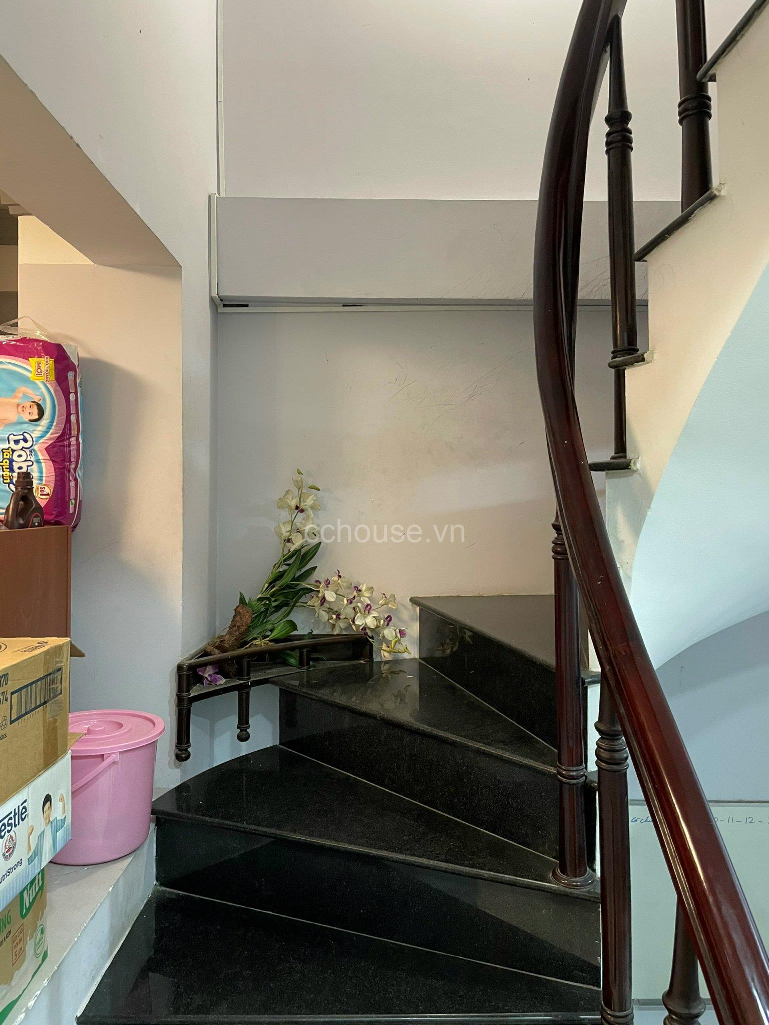 Mặt tiền kinh doanh  ngay trung tâm Q10 . Dt 3.5x12m