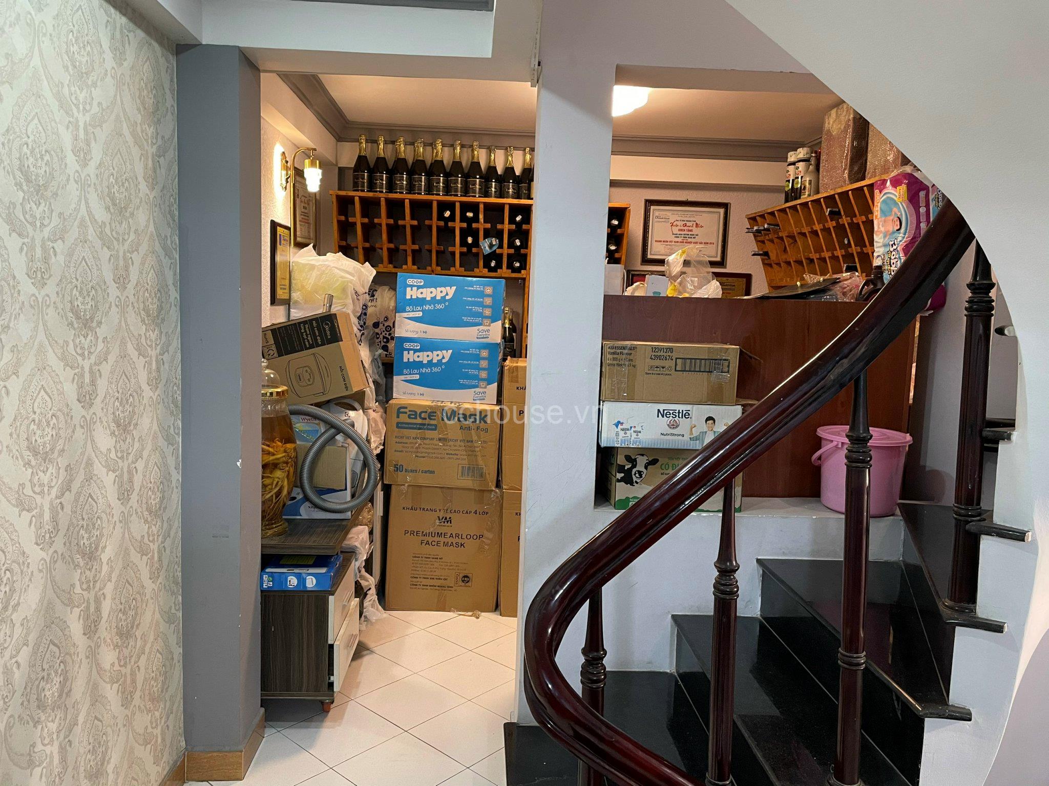 Mặt tiền kinh doanh  ngay trung tâm Q10 . Dt 3.5x12m