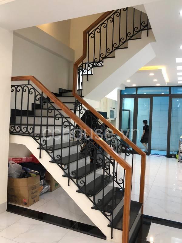 Bán nhà 4 tầng Lê Văn Sỹ Quận 3 DT 66m2 Giá 12 tỷ