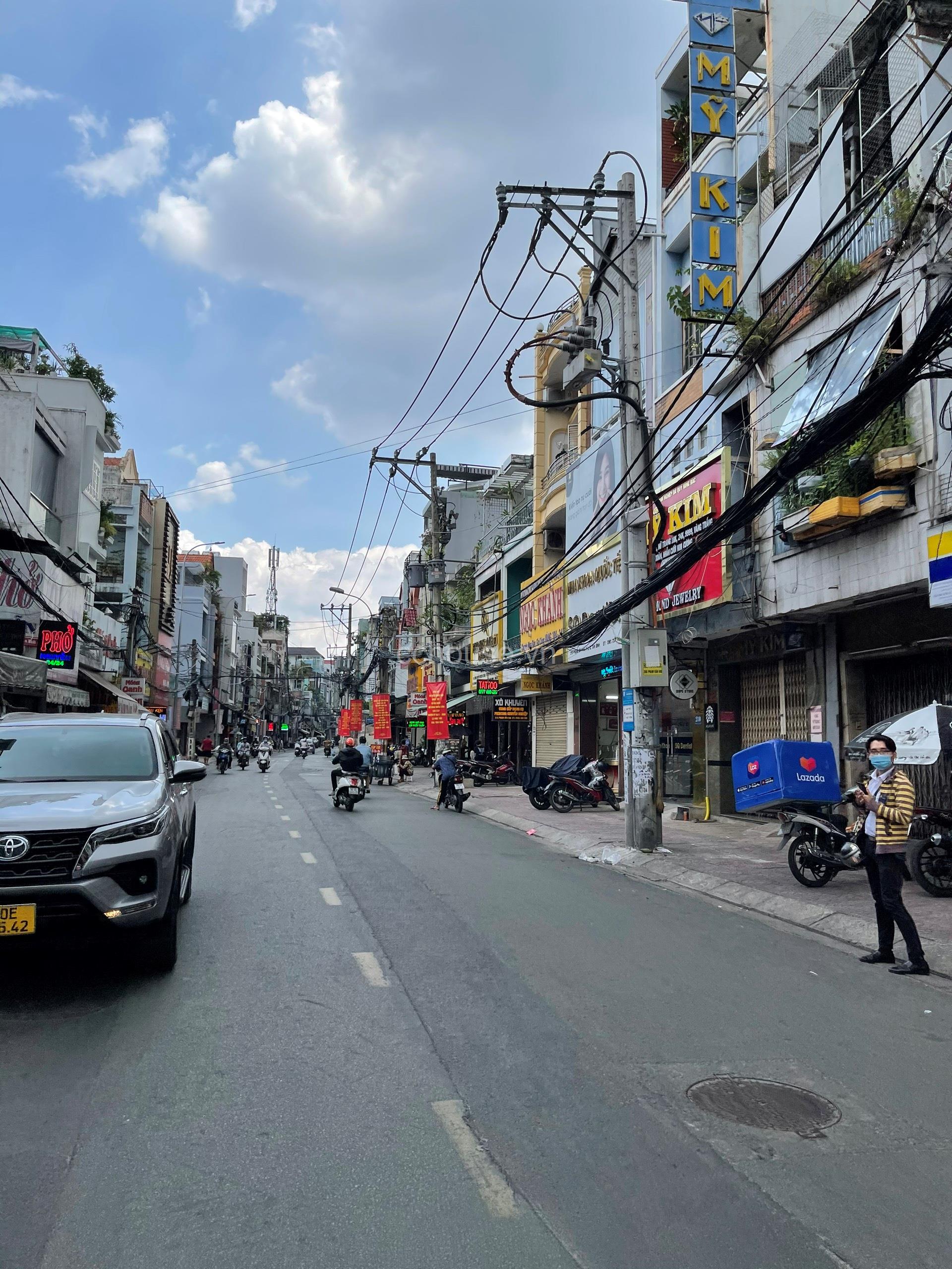 Bán nhà CĂN GÓC MT Phạm Văn Hai, P5, Tân Bình. DT 4,8x12m, 5 tầng