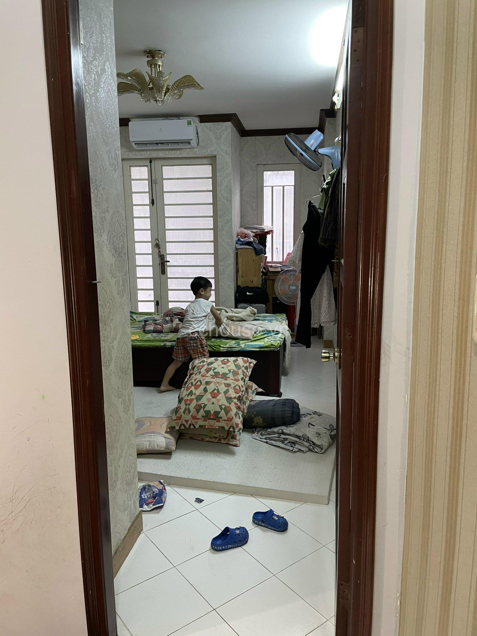 Mặt tiền kinh doanh  ngay trung tâm Q10 . Dt 3.5x12m