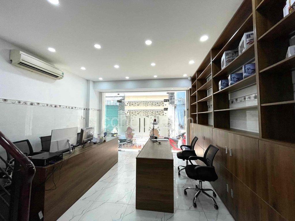 NHÀ HẺM 6M ĐƯỜNG NGUYỄN KIM_HDT 22TR/ THÁNG_3 TẦNG GIÁ 9.39 TỶ