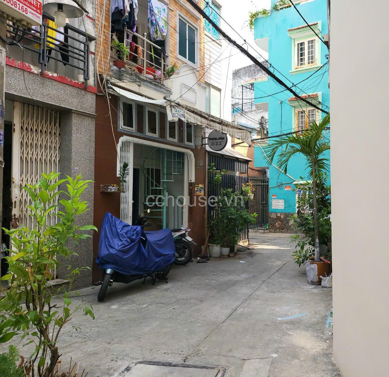 Duy nhất còn sót lại ngay lê Văn sỹ .Q.Phú nhuận. ngang 5.3 X14m
