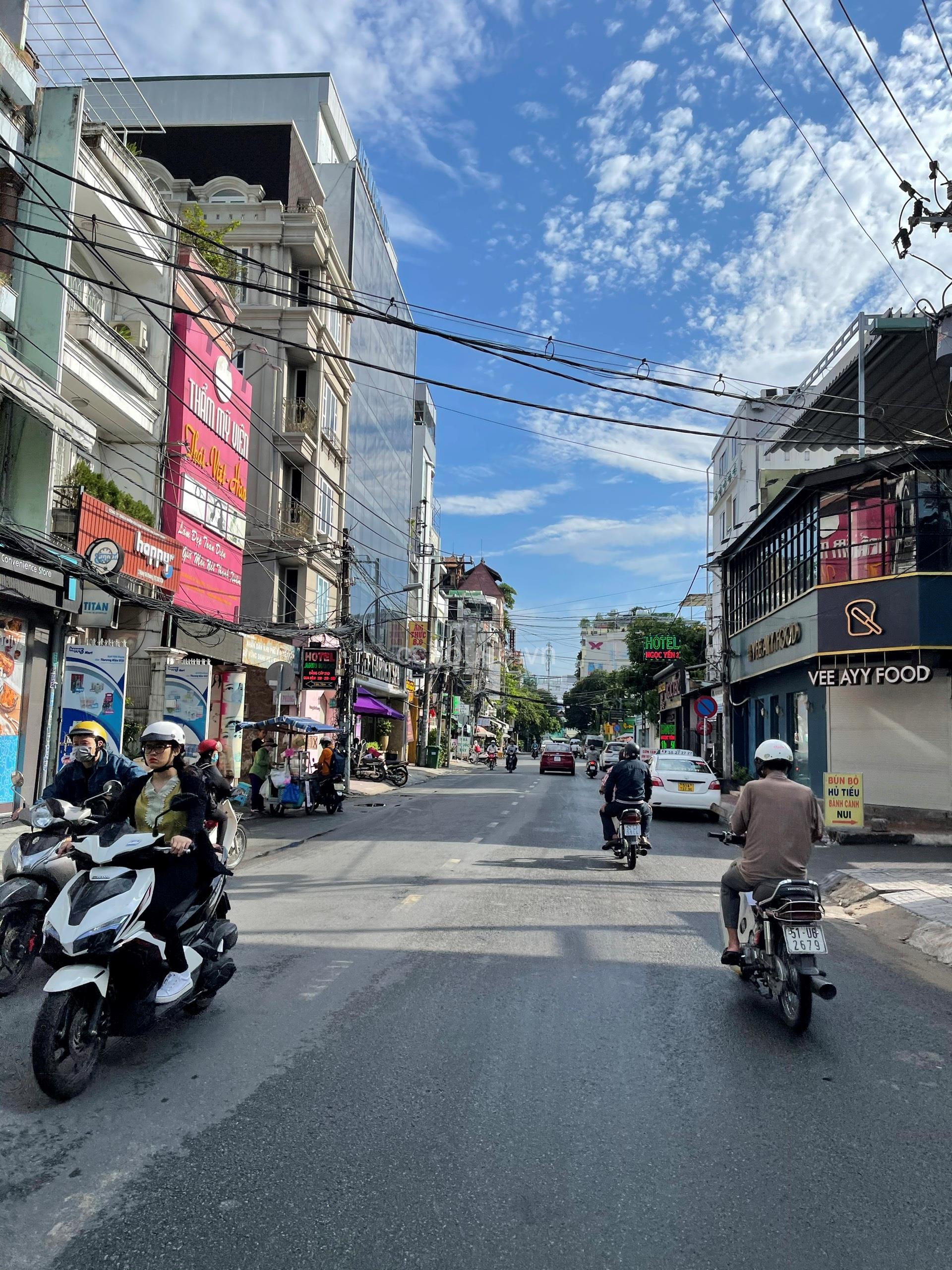 Bán Nhà Mặt Tiền Cao Thắng ND - Phường 12, Quận 10. DT chuẩn: 4m*16m. 3 Tầng. Giá 19,5 Tỷ