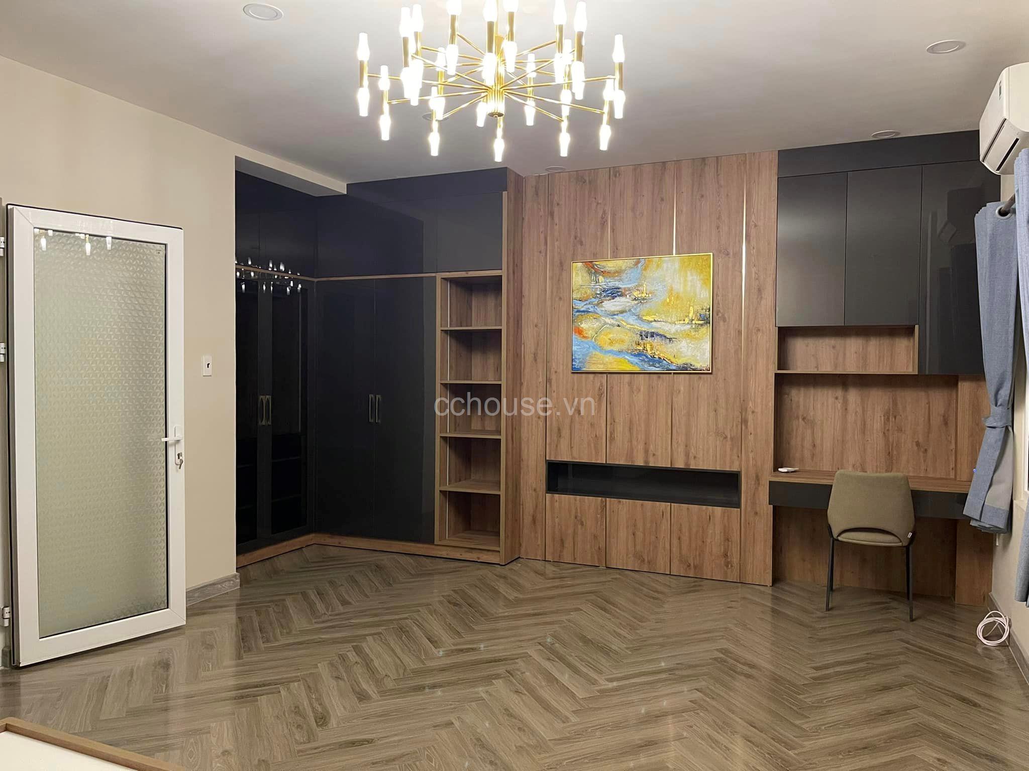 Bán nhà hẻm Võ Thị Sáu, Q1 đối diện CV Lê Văn Tám. DT 6.5x18m, 5 tầng