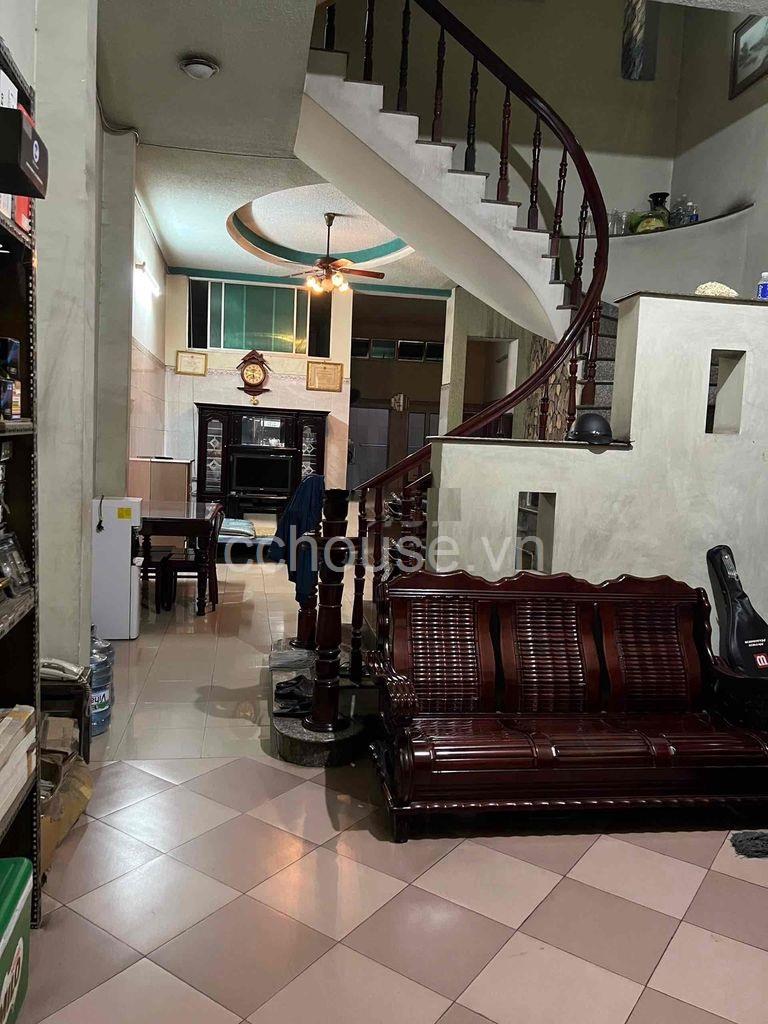 Bán nhà MT Lý Thường Kiệt đối diện BV Thống Nhất. Nhà 5 tầng