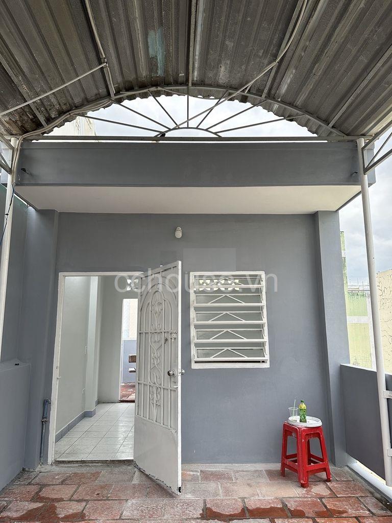 Bán nhà hẻm xe tải thông thoáng, đường Minh Phụng P9 Q11