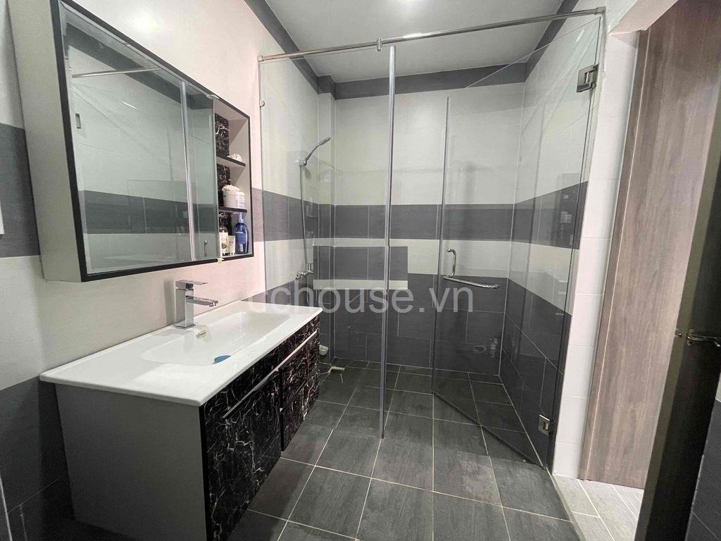 Bán nhà hẻm 86 Trường Chinh, P12, Tân Bình cách MT 50m. Nhà 3 lầu ST mới