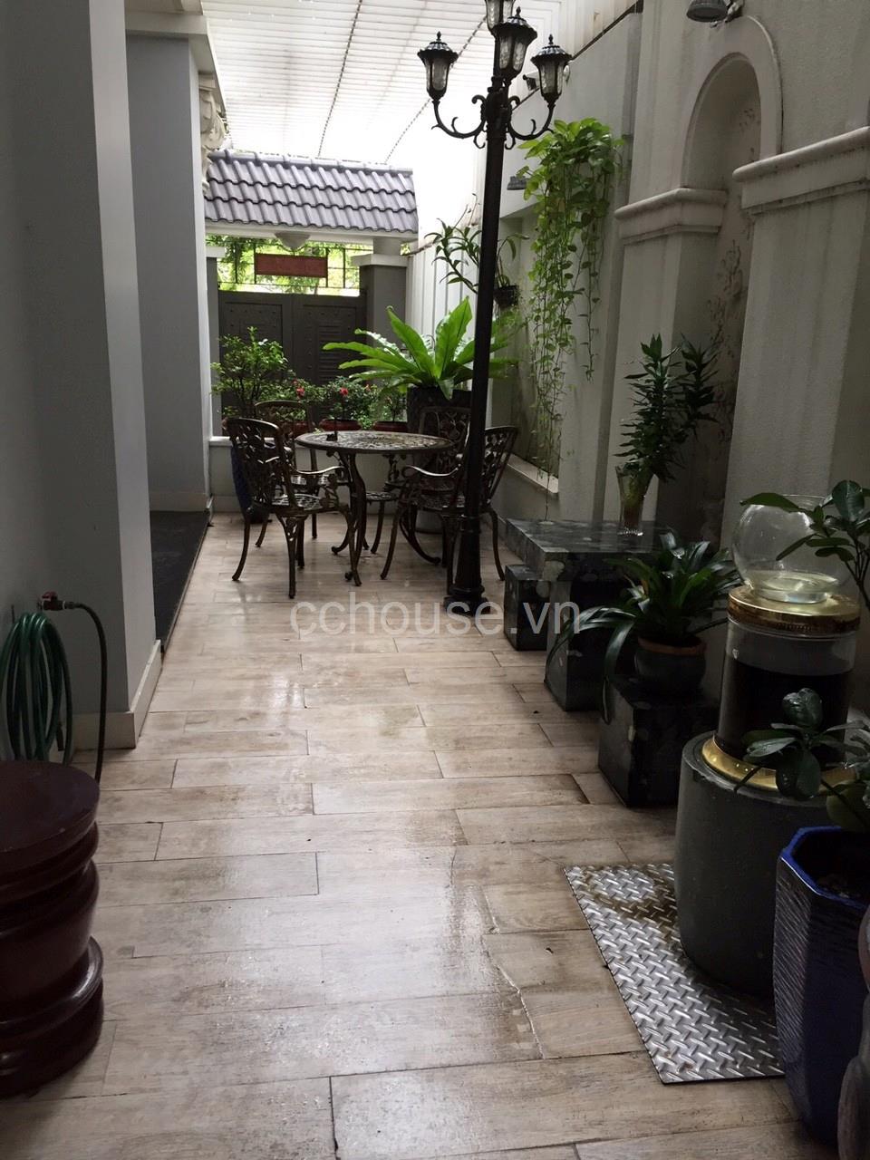 Bán nhà 2MT khu dân cư Miếu Nổi. DT 10x16m, hầm 4 tầng