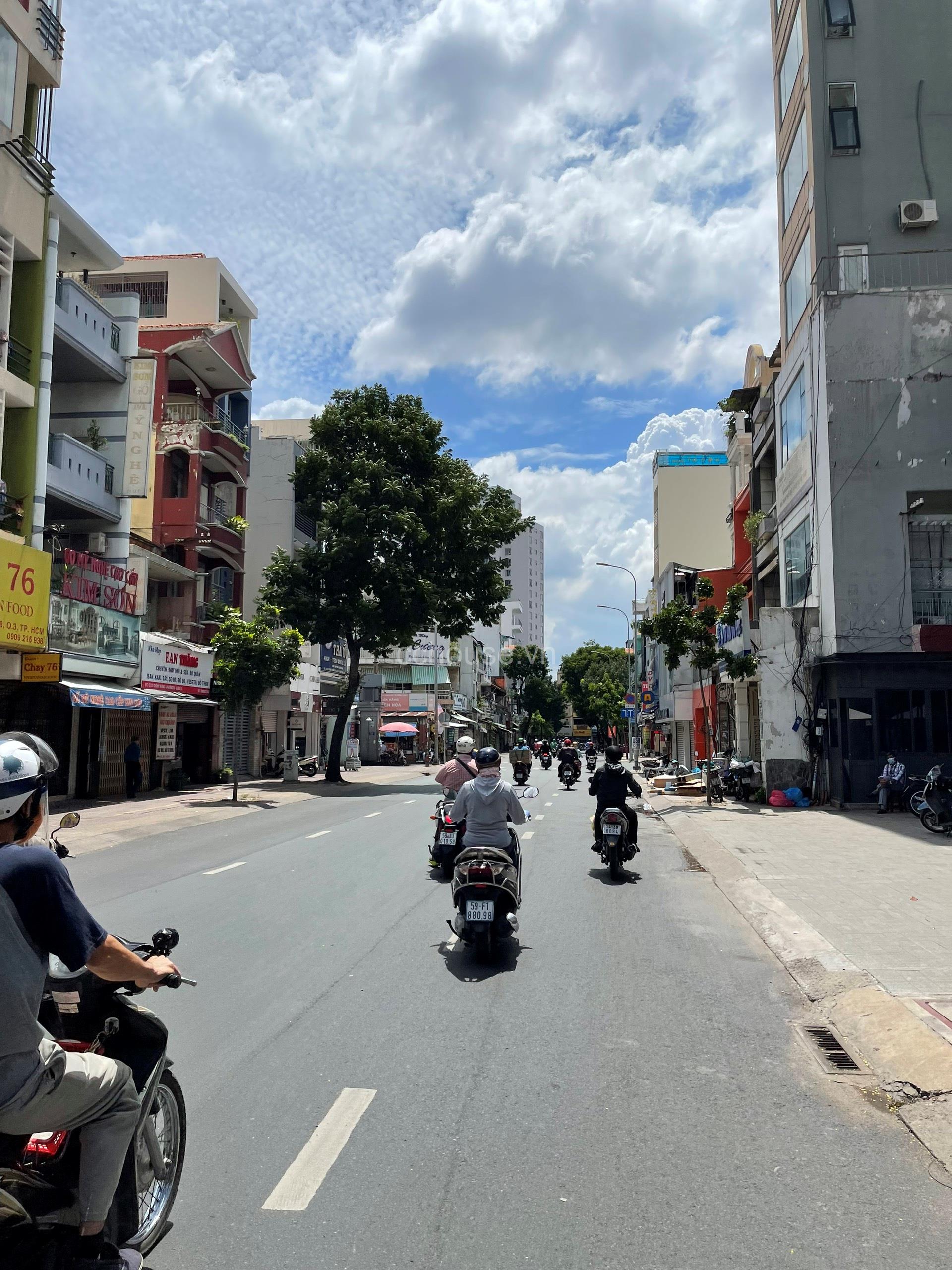 Nhà mặt tiền cho thuê Lý Chính Thắng, P.8, Q.3. Diện tích đẹp 6.6 x 16m