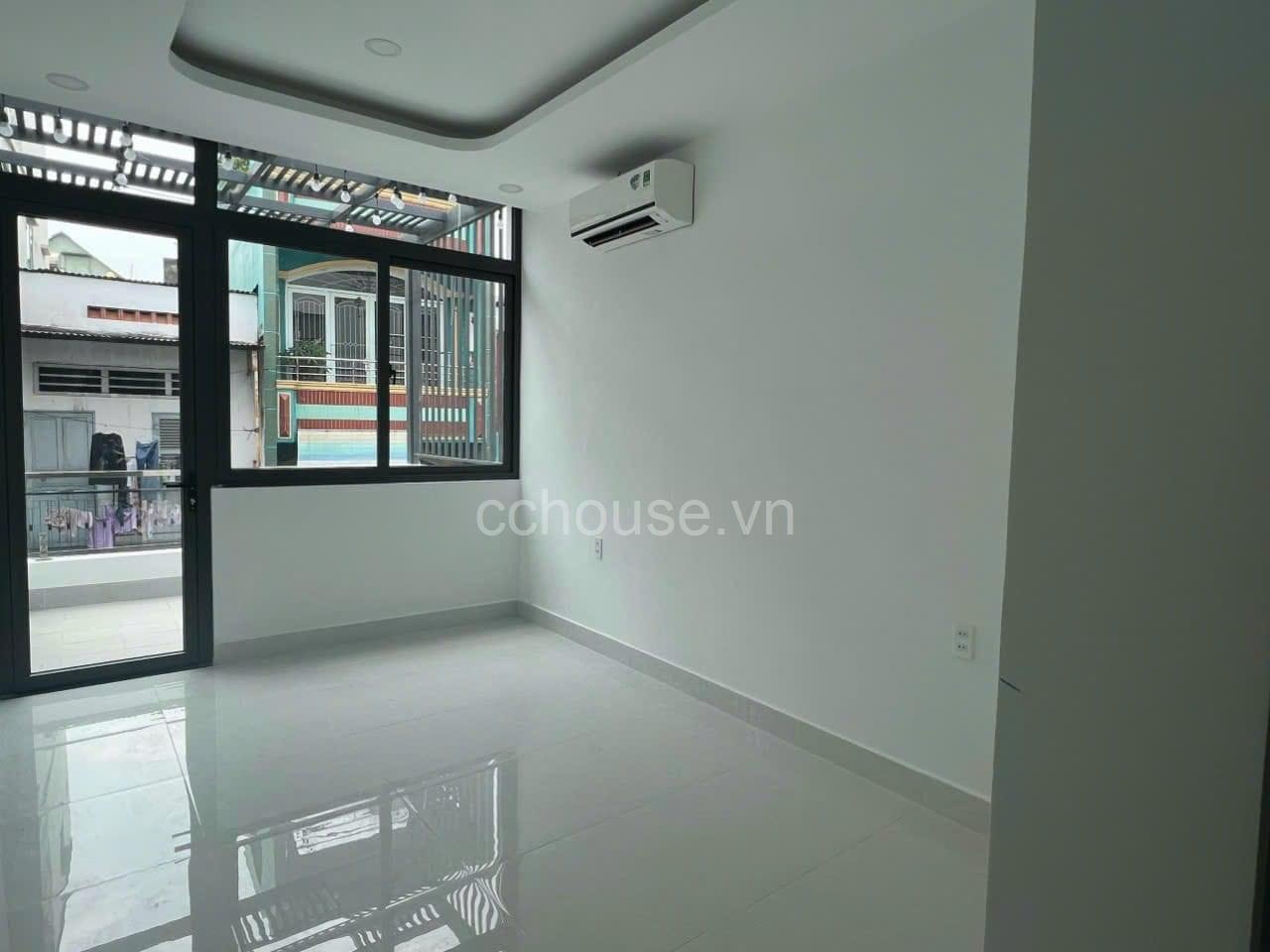 NHÀ HẼM LÊ VĂN SỸ QUẬN 3, DT: 45M2, KC: TRỆT 3 LẦU, GIÁ: 11 TỶ
