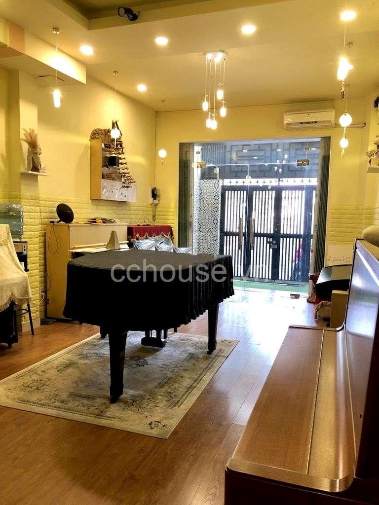 Cho thuê nhà NCMT Trần Bình Trọng, P2, Q5. DT 4x17m, 4 tầng