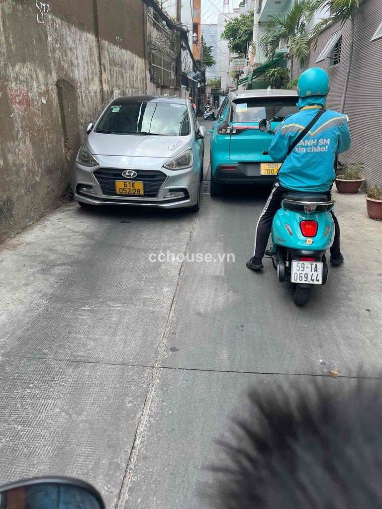 Bán nhà 2 mặt HXH 575 CMT8, P15, Q10. DT 3x16m, 2 tầng