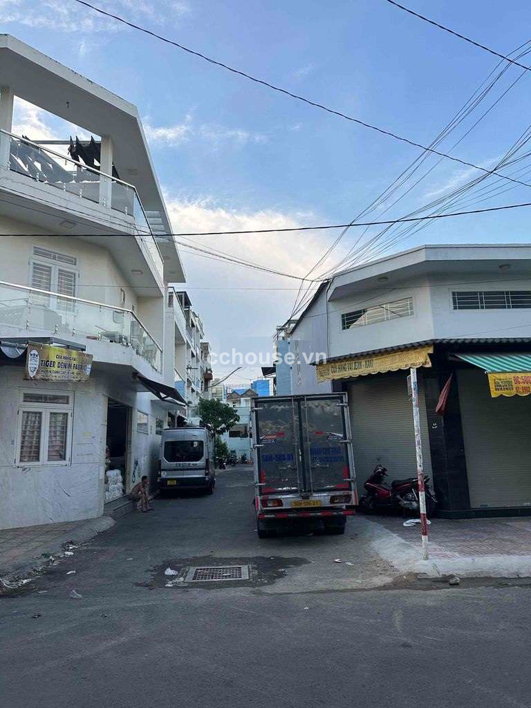 Bán nhà căn góc MT Phú Thọ Hòa, Tân Phú. DT 5x14.33m, 2 tầng