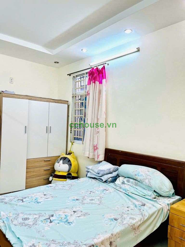 Bán nhà căn góc MT Lê Thị Bạch Cát, Q11. DT 3.4x16m, 3 tầng