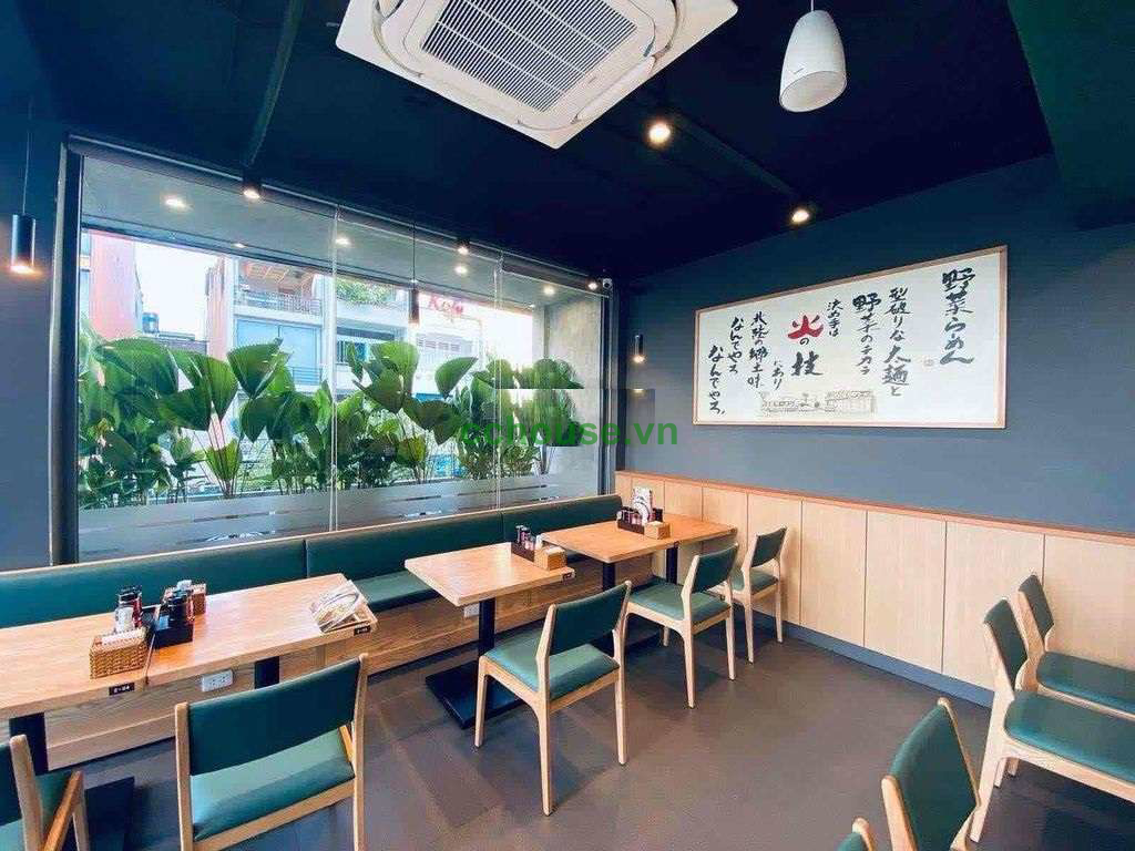 Cho thuê nhà căn góc MT Sư Vạn Hạnh, P12, Q10. DT 4.5x17m, 4 tầng