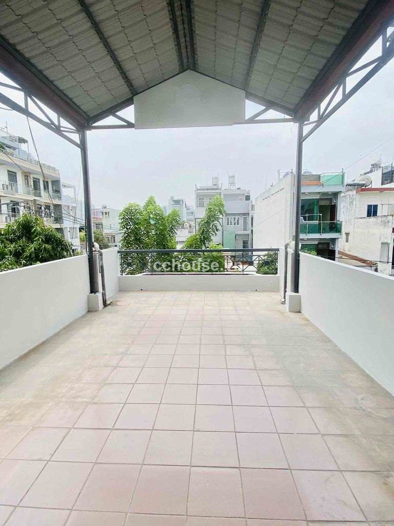 Bán nhà MT đường Lê Niệm, Tân Phú. DT 4.05x19m, 3 tầng