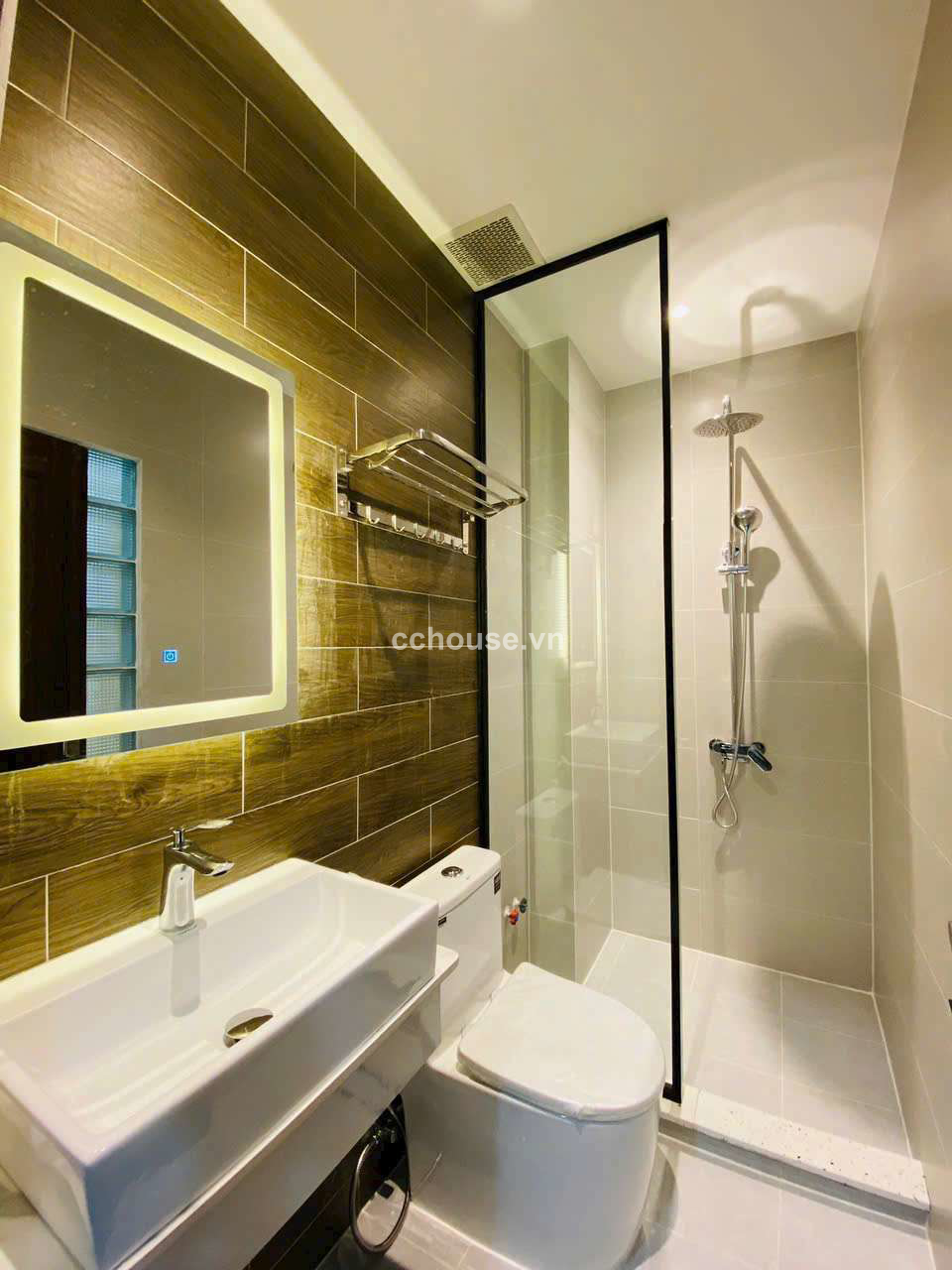 https://batdongsan.blob.core.windows.net/cchouse/Property/202504/3c5ee8d1-291d-4901-bc89-6d0f84bab9f3.jpg