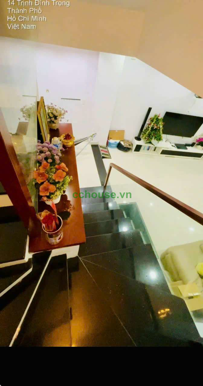 https://batdongsan.blob.core.windows.net/cchouse/Property/202504/5886c426-950b-4f7e-a164-d3711825b935.jpg