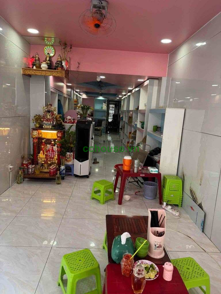 Cho thuê nhà NCMT Cô Bắc đối diện Manhattan. DT 3x21m, 4 tầng