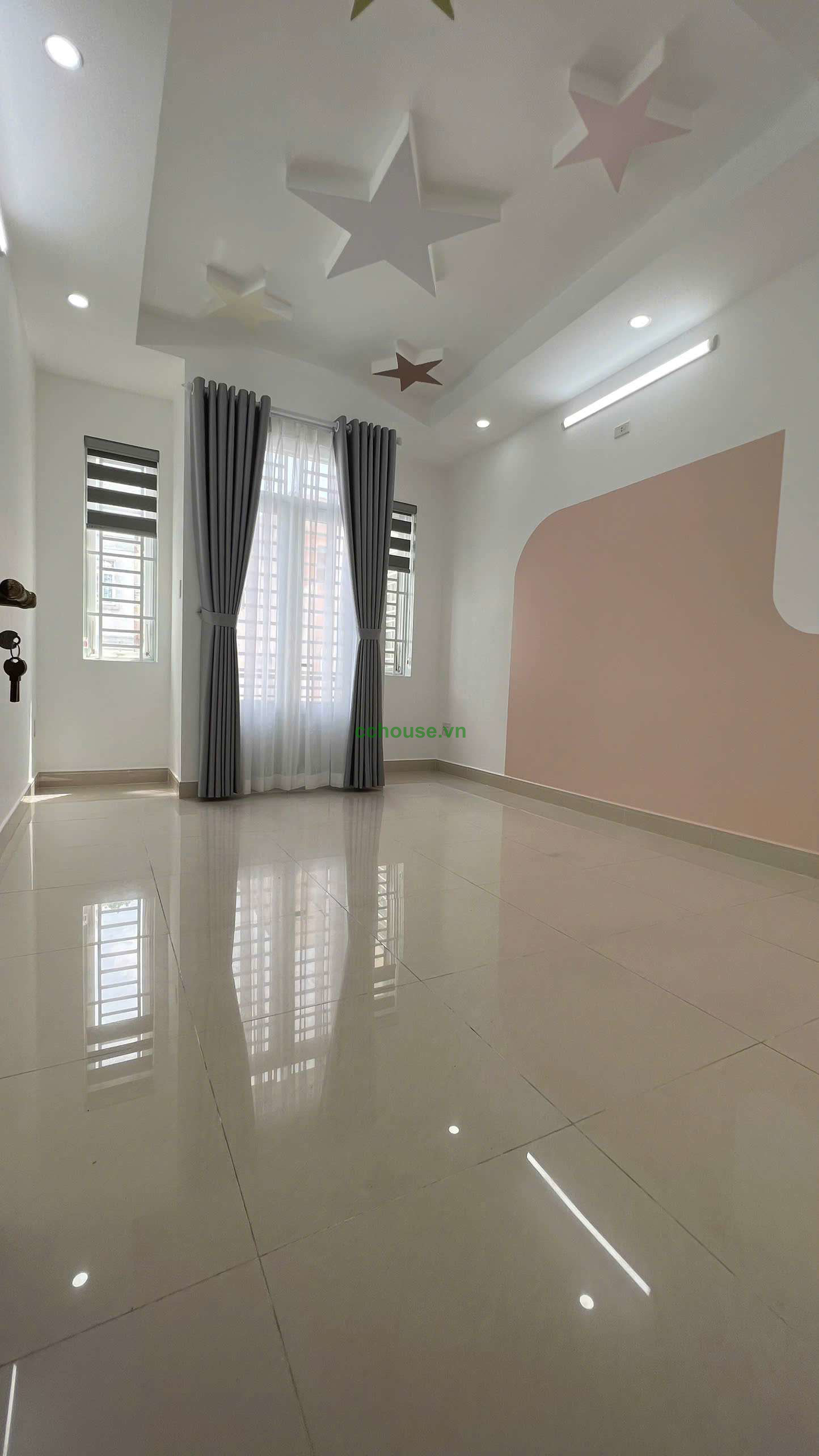 Bán nhà hẻm 165 3 Tháng 2, P11, Q10. DT 3.7x9.5m, 3 tầng ST