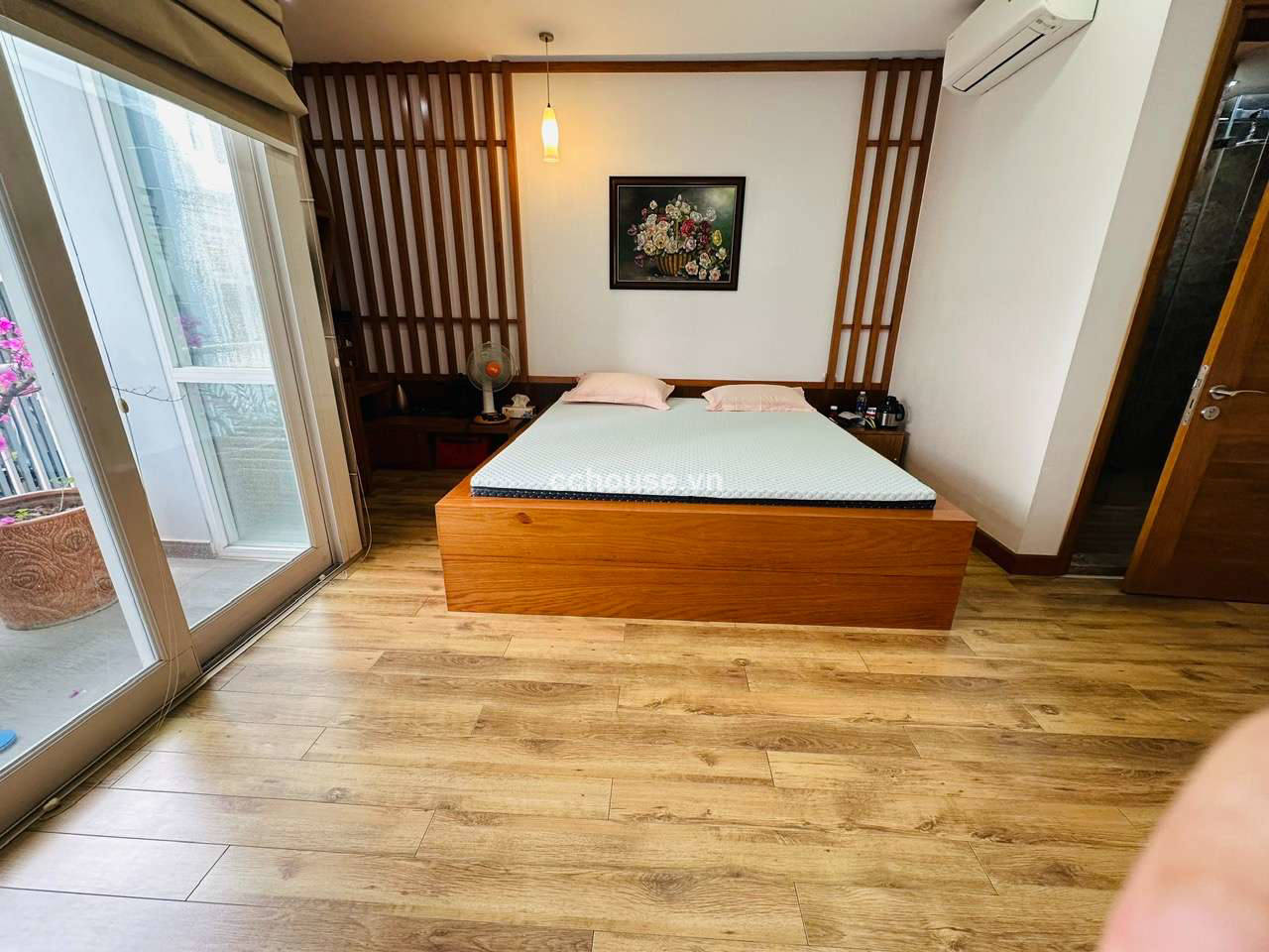 Villa mini NH:6.5m Huỳnh văn bánh -Q. Phú nhuận
