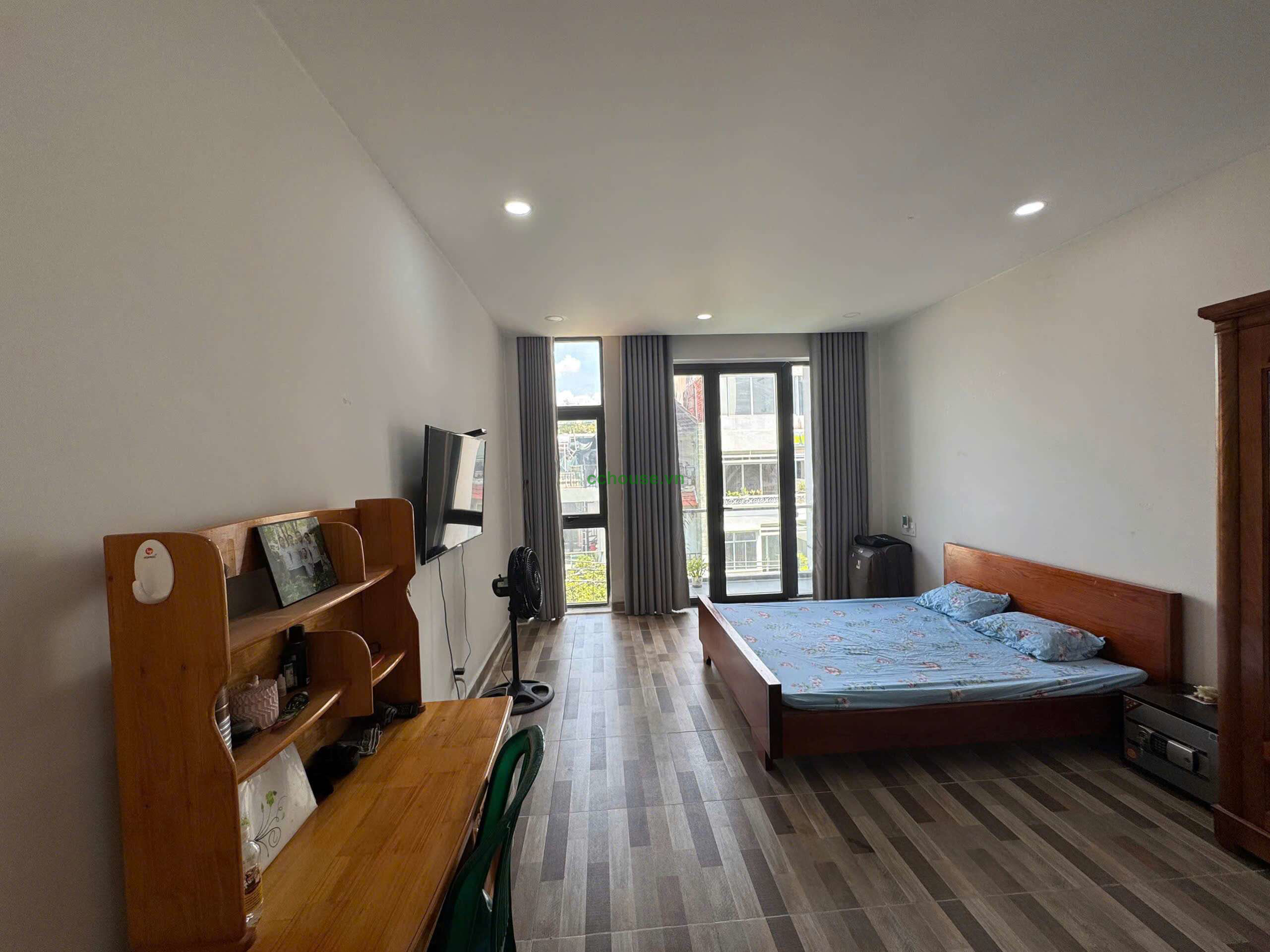 Bán nhà MT Bàu Cát 2, P.Bảy Hiền. DT 4x17m, 5 tầng