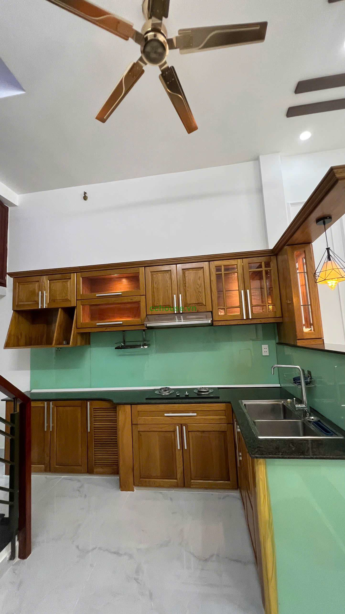 Bán nhà hẻm 165 3 Tháng 2, P11, Q10. DT 3.7x9.5m, 3 tầng ST