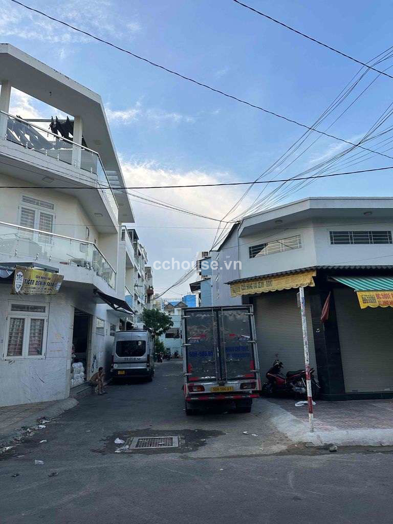 Bán nhà căn góc MT Phú Thọ Hòa, Tân Phú. DT 5x14.33m, 2 tầng
