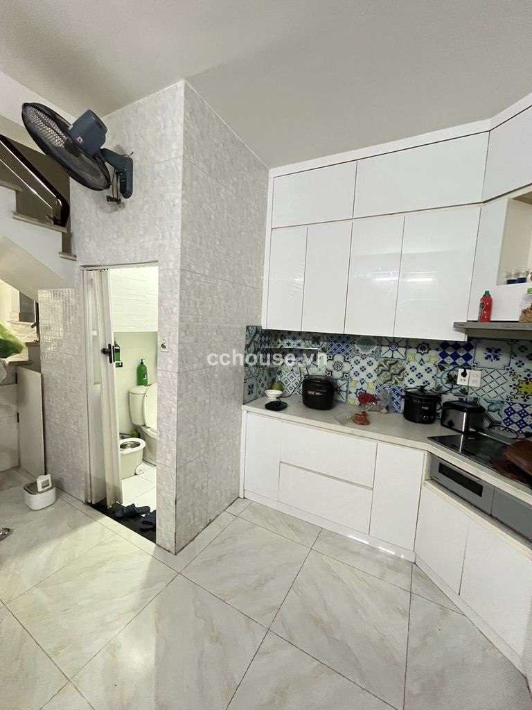 Bán nhà 2MT hẻm Đô Đốc Long, Tân Phú. DT 4x12.6m, 5 tầng ST