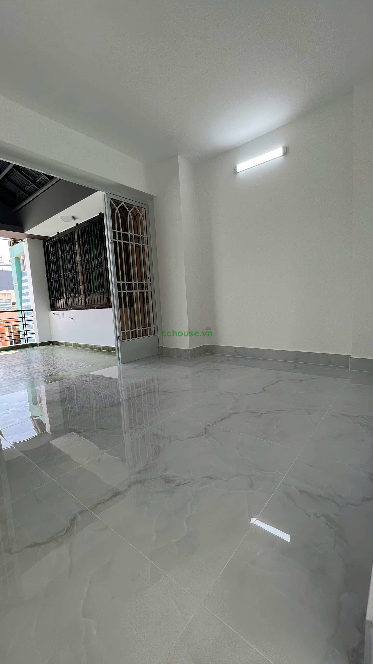 Bán nhà hẻm 165 3 Tháng 2, P11, Q10. DT 3.7x9.5m, 3 tầng ST