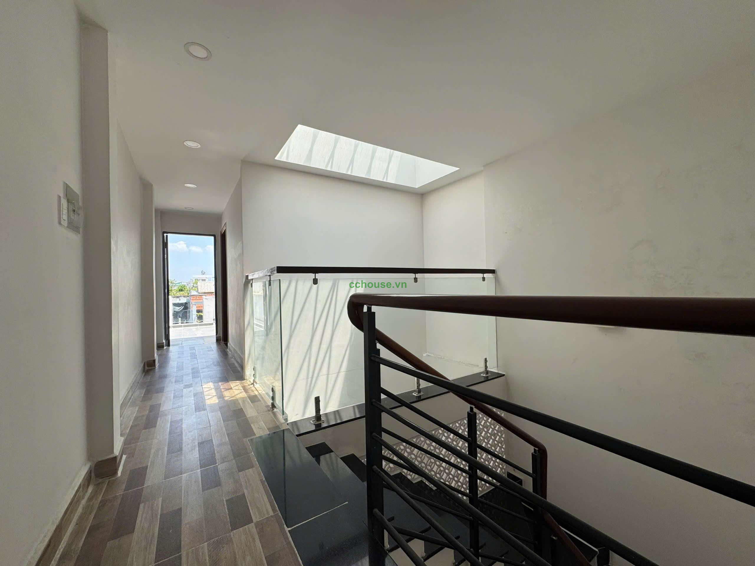 Bán nhà MT Bàu Cát 2, P.Bảy Hiền. DT 4x17m, 5 tầng