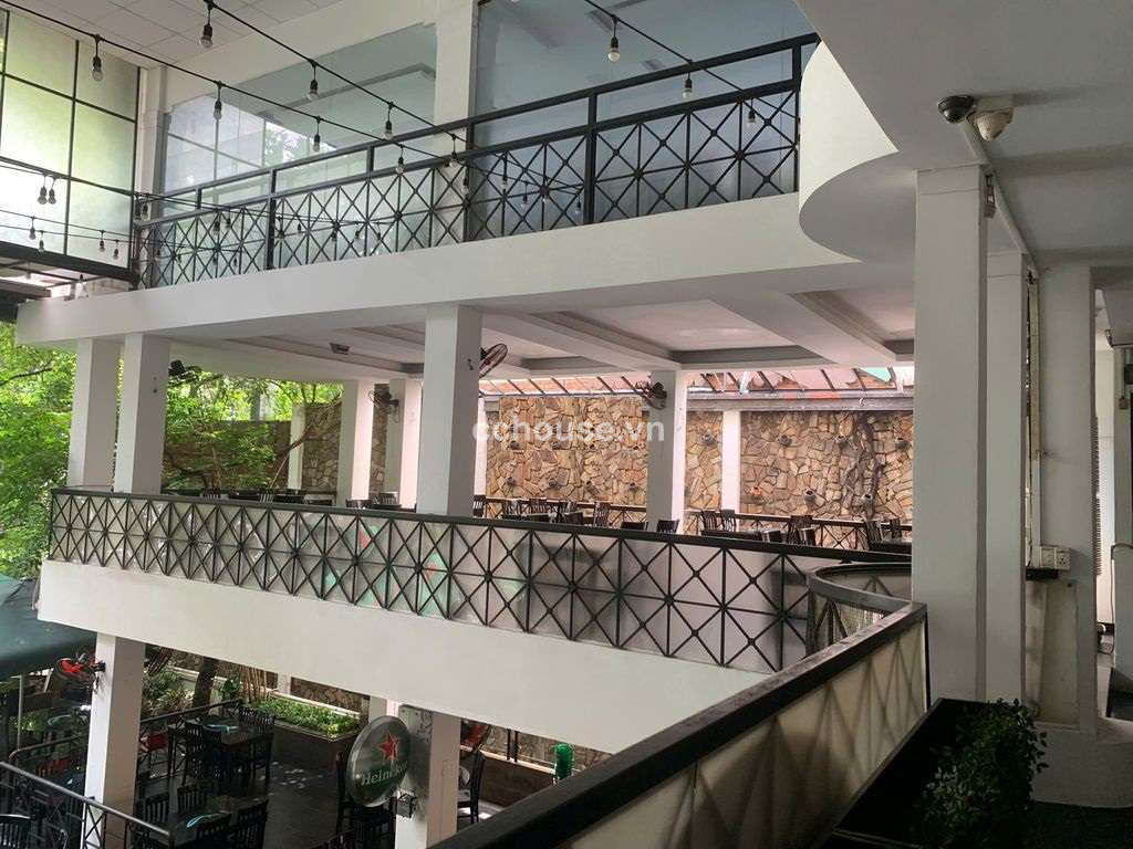 Cho thuê MTKD Pasteur, Quận 3. DT 22x28m, hầm 4 tầng