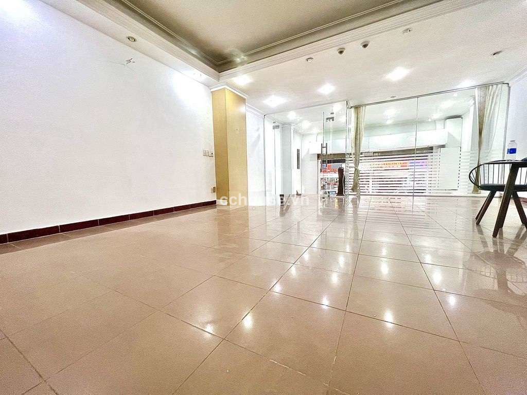 Cho thuê tòa nhà MT Khánh Hội, P3, Q4. DT 6x18m, hầm 7 tầng