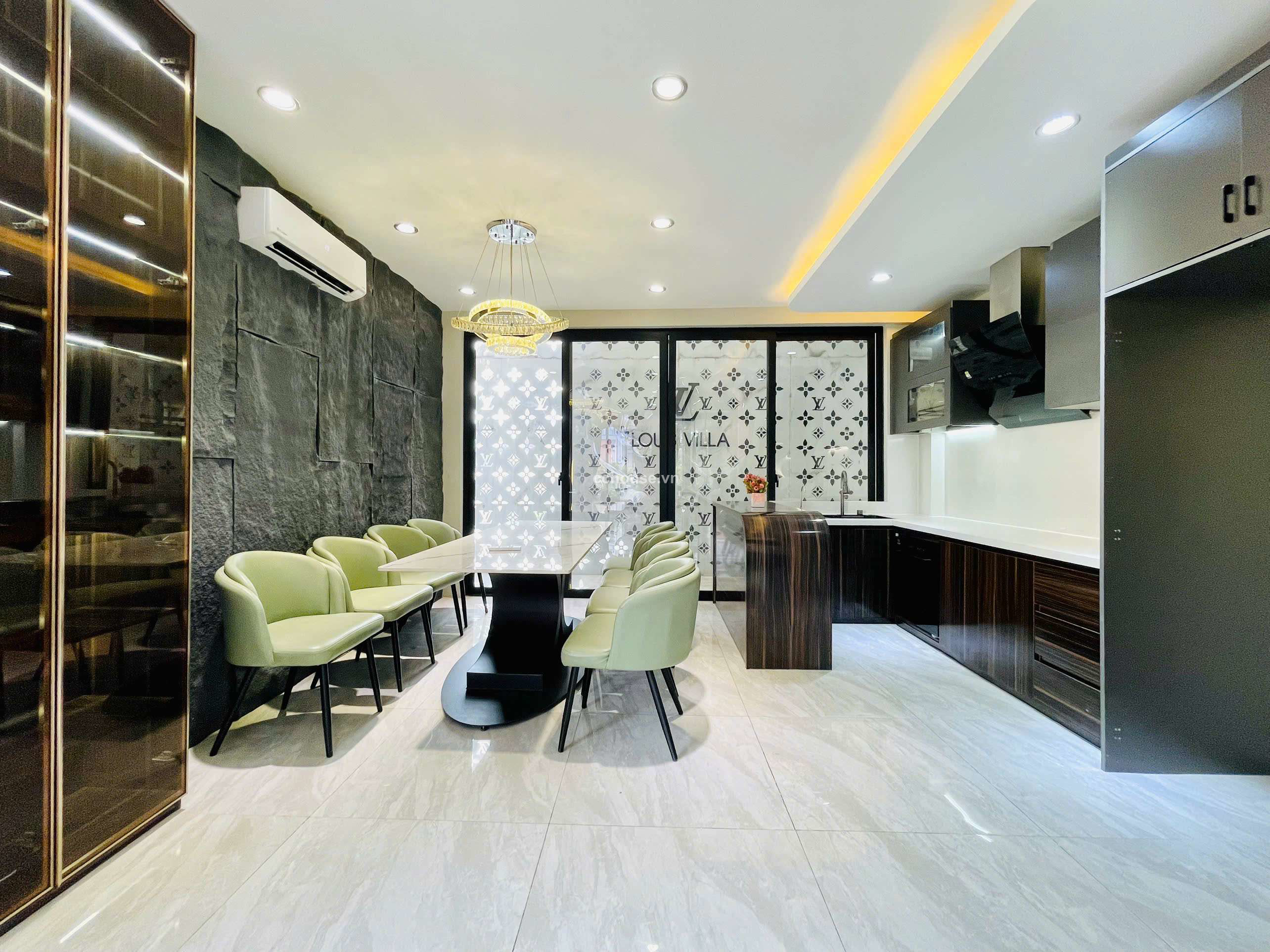 https://batdongsan.blob.core.windows.net/cchouse/Property/202505/09c229a9-06ca-469b-8cc9-a1a381d3425b.jpg