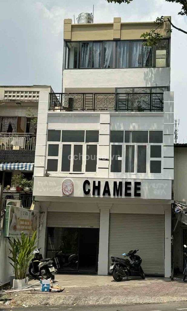 Cho thuê nhà MT Hoàng Sa (2 chiều), Q1. DT 6x9m, 4 tầng