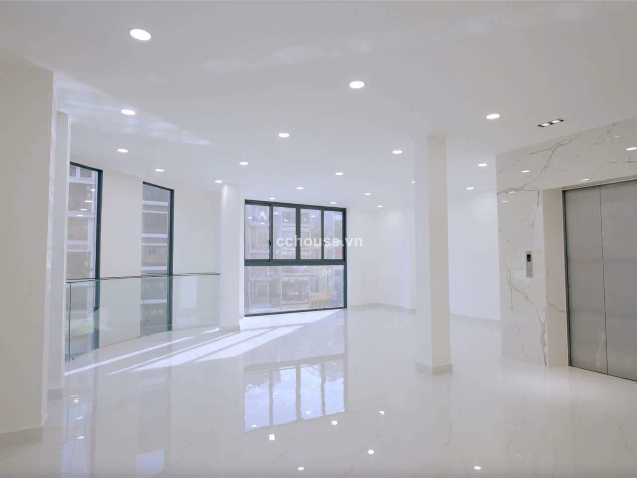 Nhà mặt tiền Calmette, Quận 1, trung tâm hành chánh, HĐT: 90 triệu, DT:7.5x8.5m, 7 tầng, Giá 30 tỷ