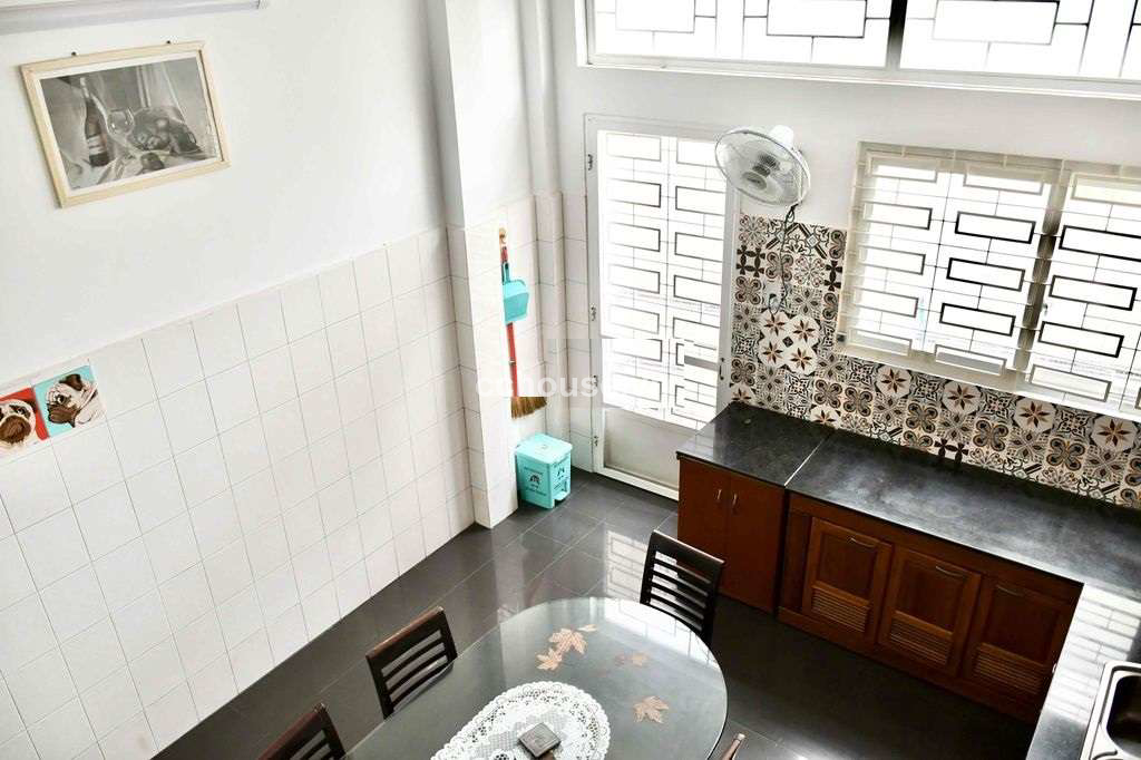 Bán nhà hẻm 318 Điện Biên Phủ, P17, Bình Thạnh. DT 3.8x15m, 3 tầng