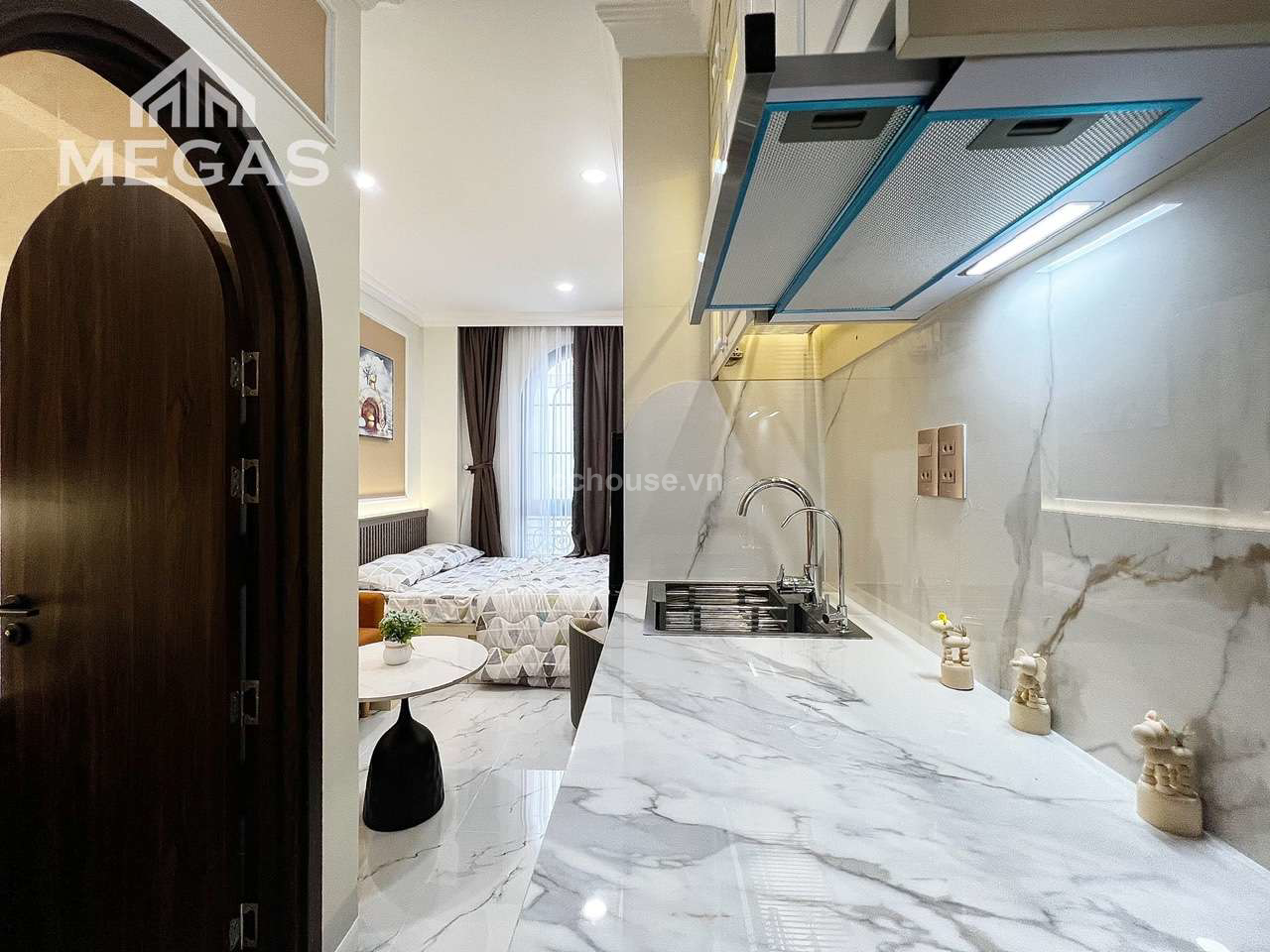 Nhà CHDV Huỳnh Văn Bánh, P13, Phú Nhuận. DT 79m², 4 tầng ST