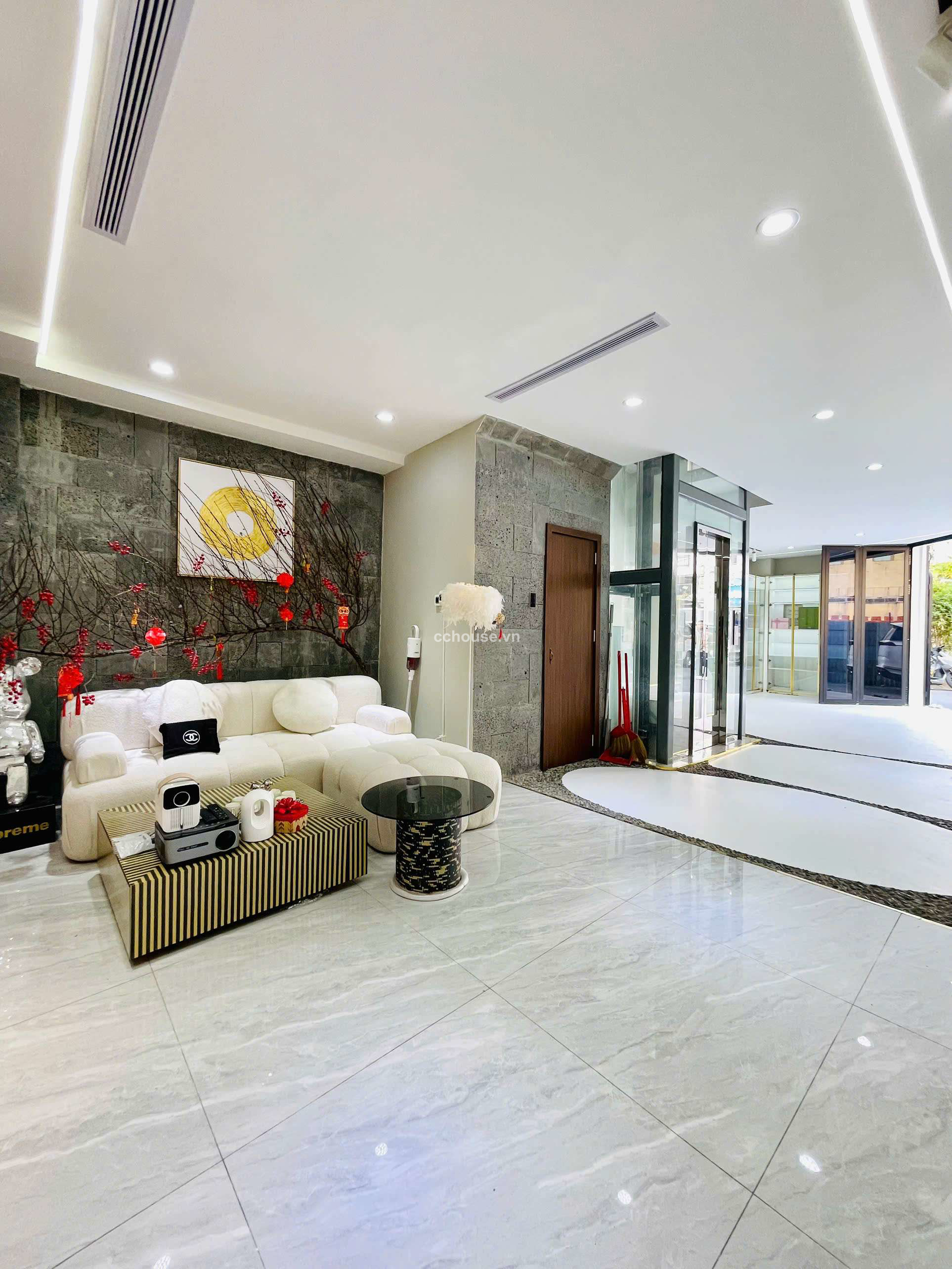 https://batdongsan.blob.core.windows.net/cchouse/Property/202505/1b45ba73-f146-444a-bda8-05f2d78cfb9c.jpg