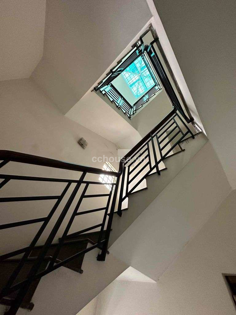 https://batdongsan.blob.core.windows.net/cchouse/Property/202505/21fc063c-de3b-46ee-9268-6457e8763198.jpg