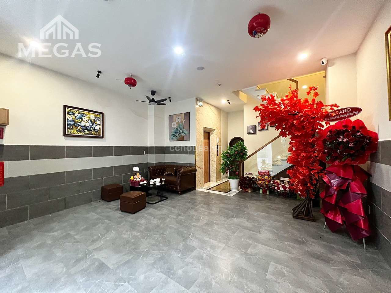 Nhà CHDV Huỳnh Văn Bánh, P13, Phú Nhuận. DT 79m², 4 tầng ST