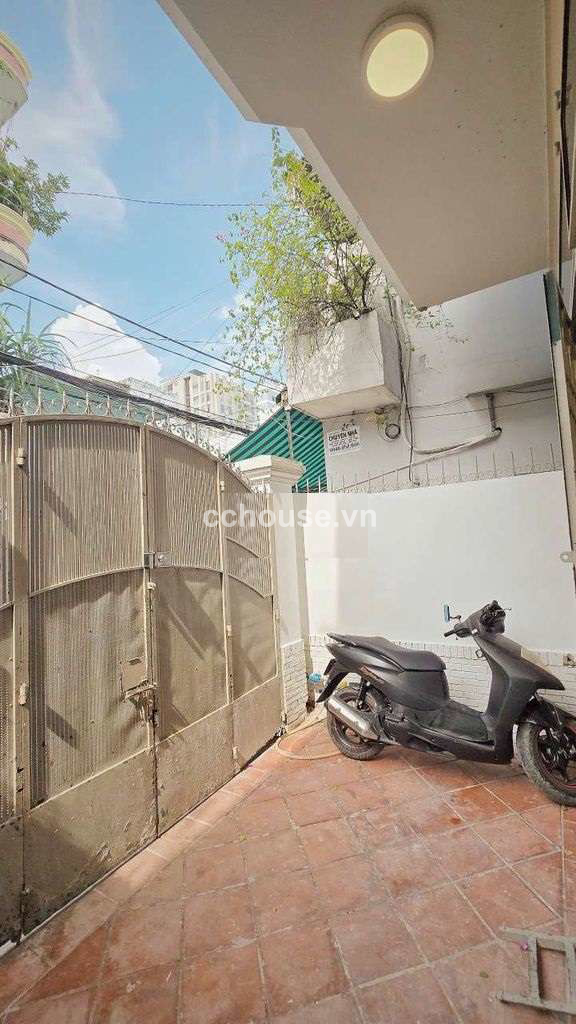 Bán nhà HXH Điện Biên Phủ, P17, Bình Thạnh. DT 4.6x14m, 3 tầng