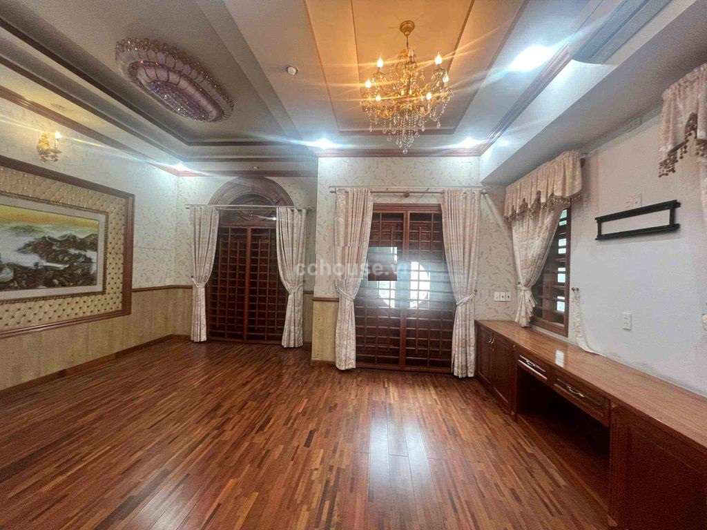 Bán nhà MT Đường số 11, P11, Gò Vấp. DT 6.92x35m, hầm 3 tầng ST