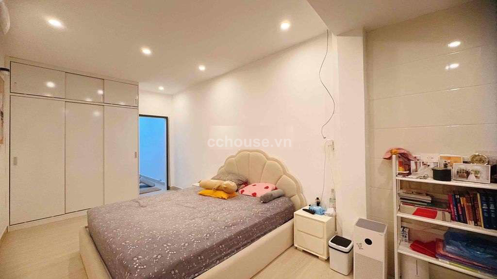 Bán nhà hẻm 282A Nguyễn Tri Phương, P4, Q10. DT 3.1x10m, 3 tầng ST