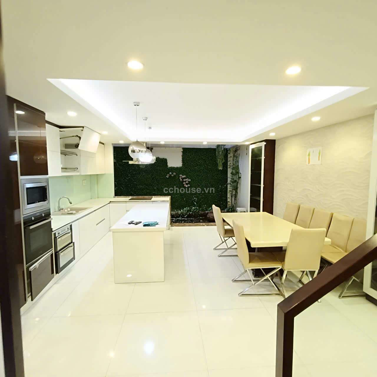 Bán nhà MT Núi Thành, P13, Tân Bình. DT 5x22m, hầm 6 tầng