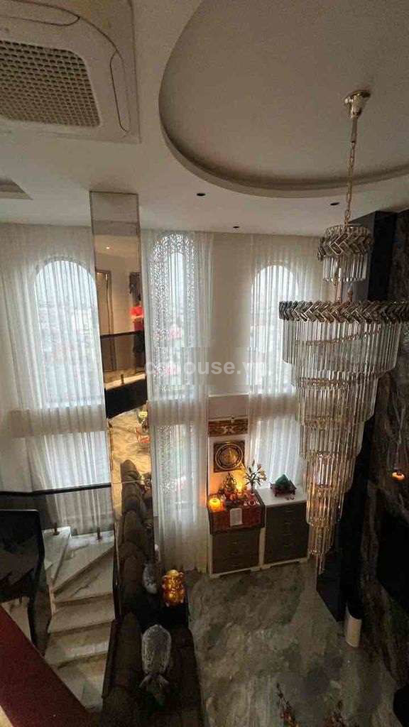 Tòa nhà căn góc MT Lê Quang Định, P1, Gò Vấp. DT 7x27m, hầm 8 tầng
